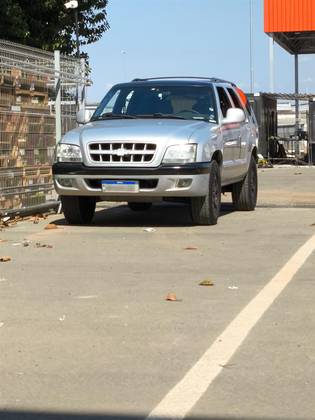CHEVROLET BLAZER 2.4 MPFI ST 4X2 8V GASOLINA 4P MANUAL CHEVROLET BLAZER 2.4 MPFI ST 4X2 8V GASOLINA 4P MANUAL